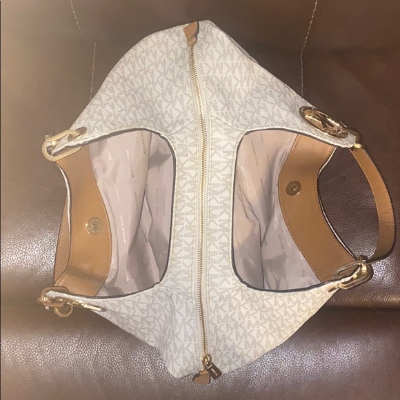 Michael Kors Signature Logo Fulton Bag - Picture 9 of 11